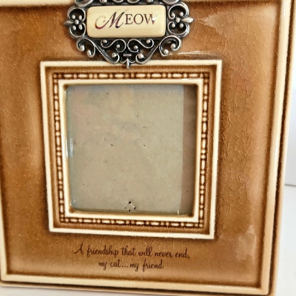 Ceramic Meow Picture Frame for Cat Lovers Grassland Roads